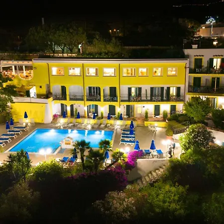 Hotel Capizzo 3*